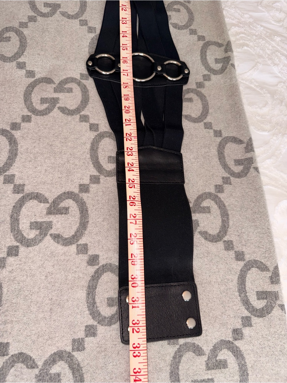 Black stretchy waist belt with metal rings - Picture 4 of 6